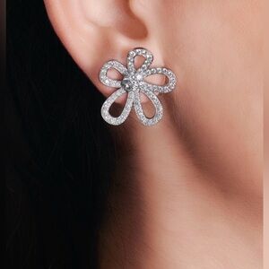 Clover Flower Earrings 18k white gold 2000